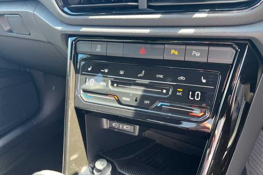 Volkswagen T-roc Photo modix-11e06bf501abbd214f7232175f451e06160ec548.jpg