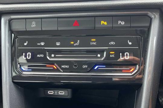 Volkswagen T-roc Photo modix-125ba2062d132c9cf4ee9da295e49cfb78e9afa8.jpg