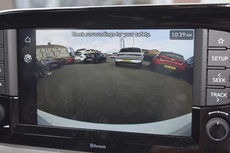 Used Hyundai i10 GY26HVF 19