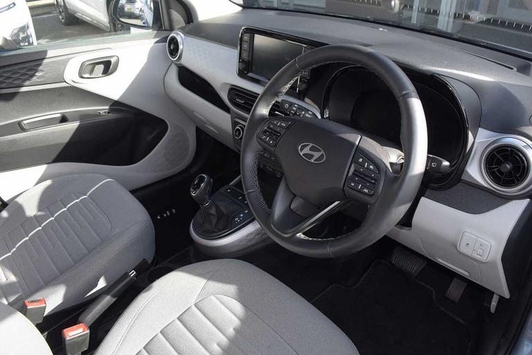 Used Hyundai i10 GY73UDB 16