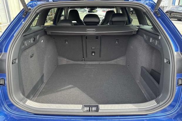 Used Skoda Superb Estate CU26OBR 9