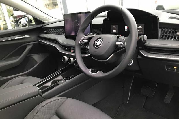 Used Skoda Superb Estate CV74WDC 6