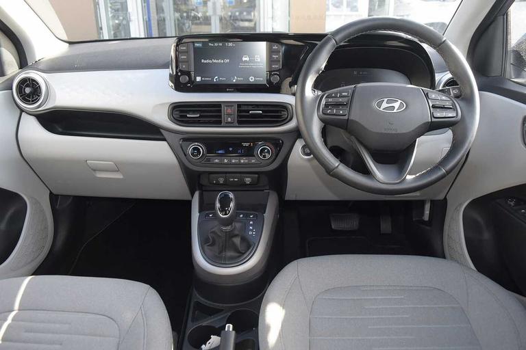 Used Hyundai i10 GY73UDB 17