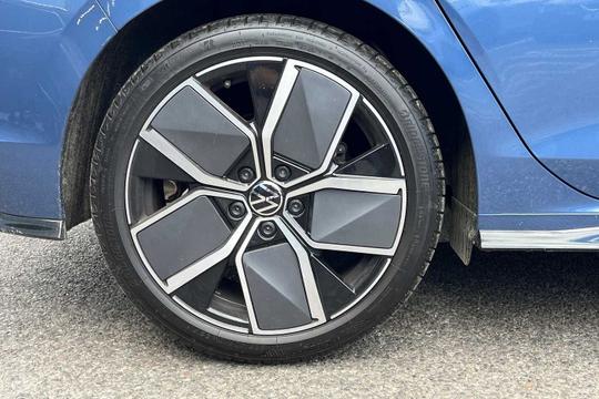 Volkswagen Golf Photo modix-14a4b9503f6a8d0a5187bd2d696416121ec83788.jpg