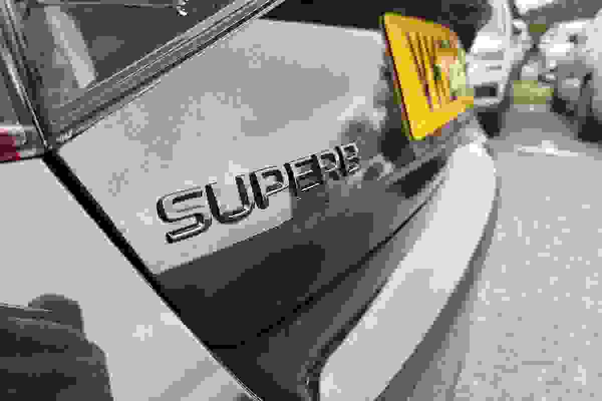 Skoda Superb Diesel Hatchback Photo modix-150b0d1ce65bf49cea4f876c4cf4c3c3c4289606.jpg