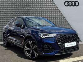 Used 2024 Audi Q3 Sportback Black Edition 35 TFSI  150 PS S tronic Navarra Blue Metallic