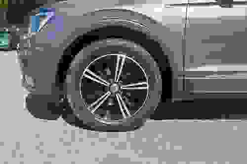 Volkswagen Tiguan Photo modix-168b83c1cb9e23221b67ab91d070d91d6cf4cba2.jpg