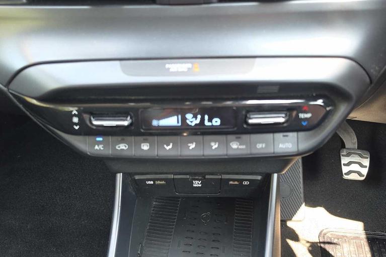 Used Hyundai BAYON VK23PYV 14