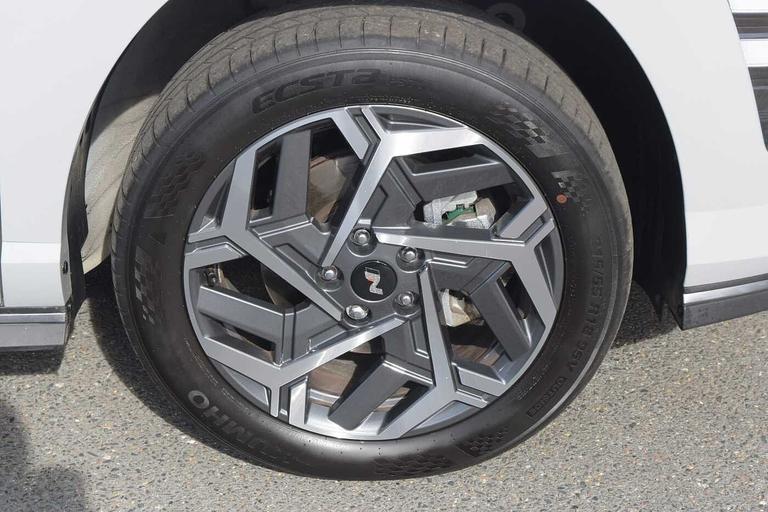 Used Hyundai KONA LC75XML 5
