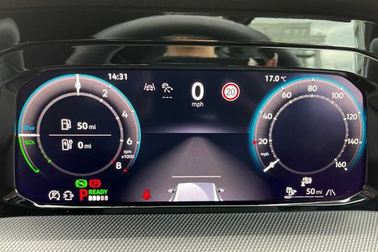 Volkswagen Golf Photo modix-18cb3d19a4efff8080af2f7a038590e68c31ef1c.jpg