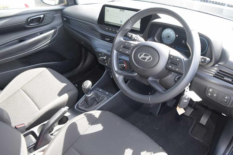 Used Hyundai i20 EK25UXN 16