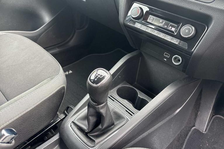 Used Skoda Fabia VU20HYF 4