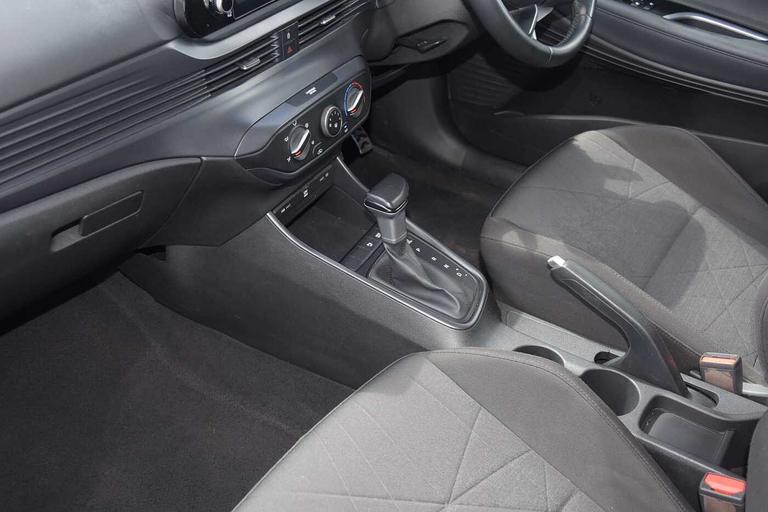 Used Hyundai BAYON EJ23SUH 14