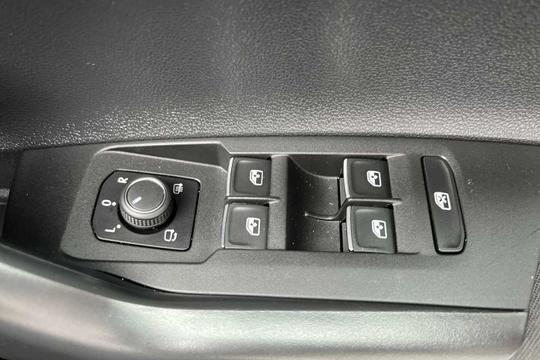 Volkswagen Polo Photo modix-23456c6a6d5e3b47c19c265c181e7414adcccf84.jpg