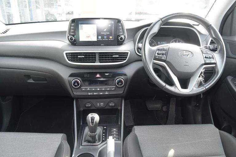Used Hyundai TUCSON GU69AUJ 17