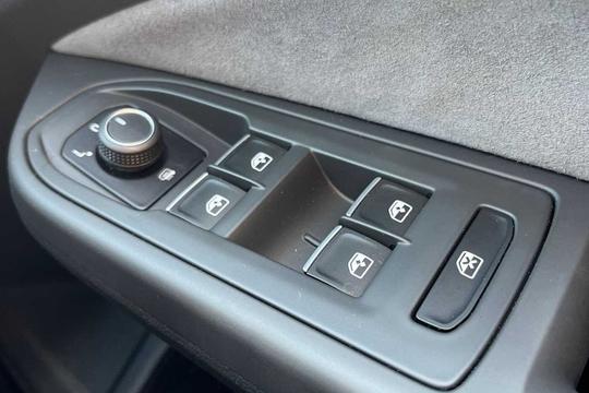 Volkswagen Golf Photo modix-25fac3dd5f2d0d3e20afdb193243e14969ce1d37.jpg