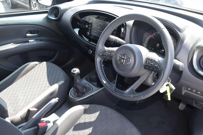 Used Toyota Aygo X GY23KBU 17