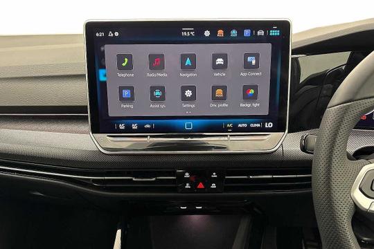 Volkswagen Golf Photo modix-2adc0e0fed13756e9afb61f6fee03e7df3c51bf7.jpg