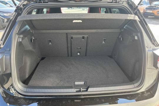 Volkswagen Golf Photo modix-2b05bb0d3d74fa55aecb7f27852b64abb5972417.jpg