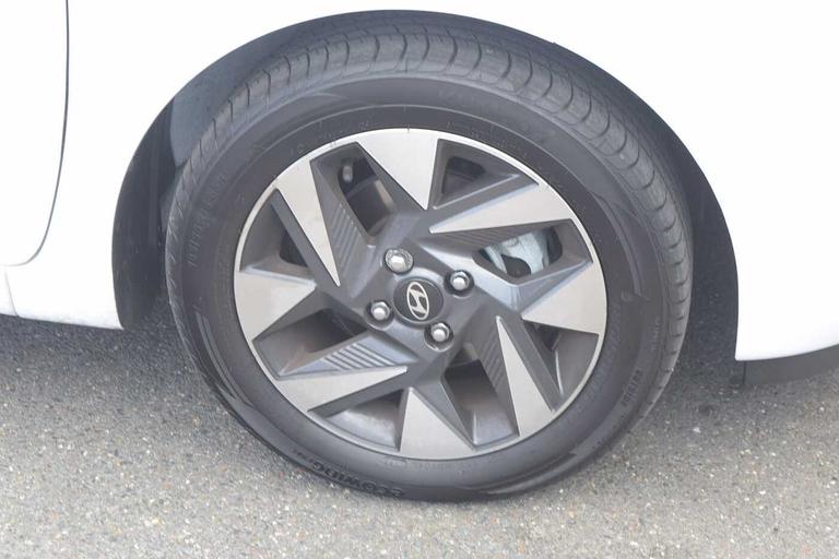 Used Hyundai i10 GY26HVF 5