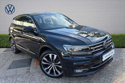 Used 2019 Volkswagen Tiguan Tiguan R-Line Tech 2.0 TDI 2WD 150PS 7-Speed DSG 5 Door at Martins Group