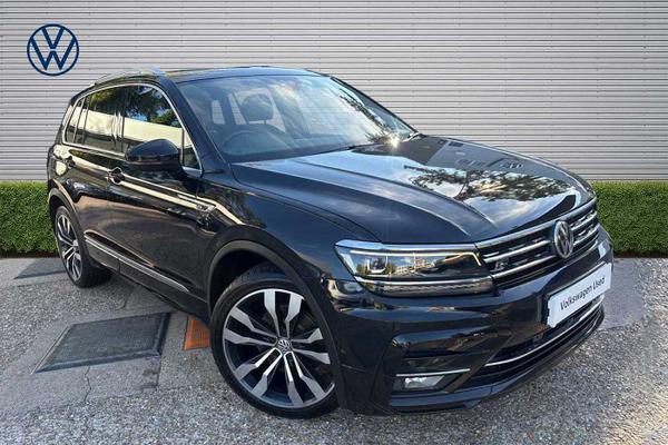 Used 2019 Volkswagen Tiguan Tiguan R-Line Tech 2.0 TDI 2WD 150PS 7-Speed DSG 5 Door Deep black at Martins Group