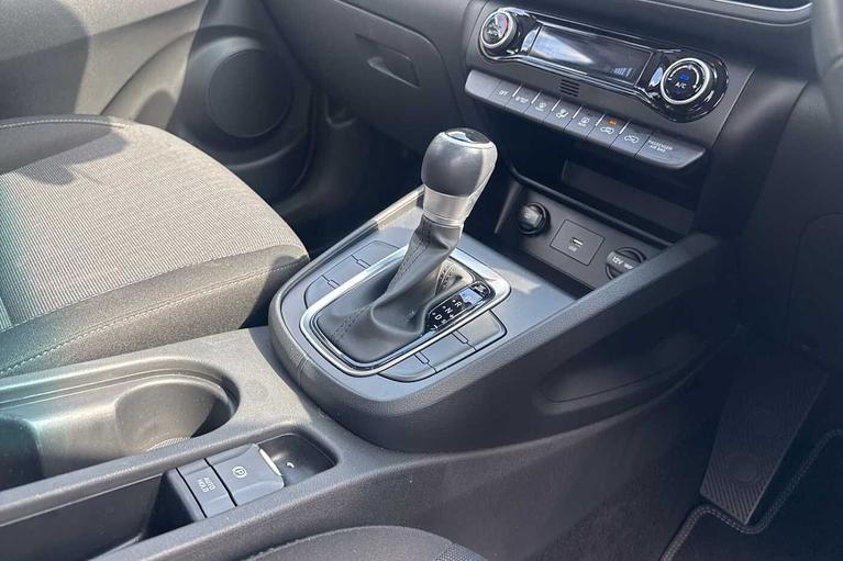 Used Hyundai KONA WM72OOV 8