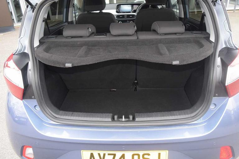 Used Hyundai i10 AV74OSJ 16