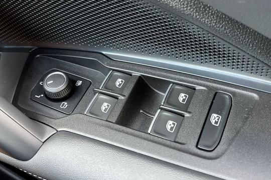 Volkswagen Tiguan Photo modix-2cddbaa395f50fed8c02aaceb501136060725fae.jpg
