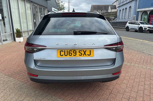 Used Skoda Superb Estate CU69SXJ 8