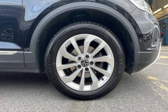 Volkswagen T-roc Photo modix-2e3fa3f166d6bac607eae36dbd38b39ba3dd6352.jpg