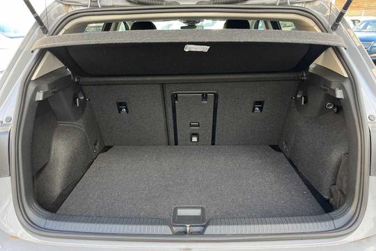 Volkswagen Golf Photo modix-2fa9b6fb3d83b6e11eae087adf58e0e7e3c82780.jpg