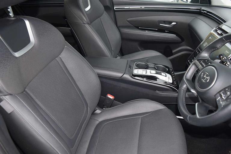 Used Hyundai TUCSON R23GDW 17
