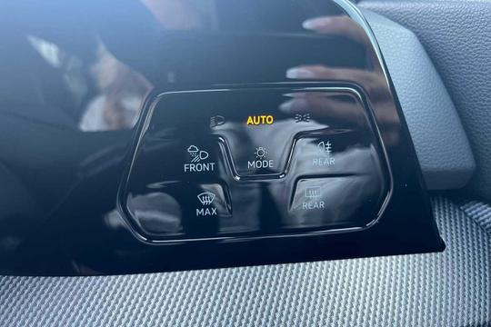 Volkswagen Golf Photo modix-3070c4c972239f52ec50c8120df51f68945e7c2b.jpg