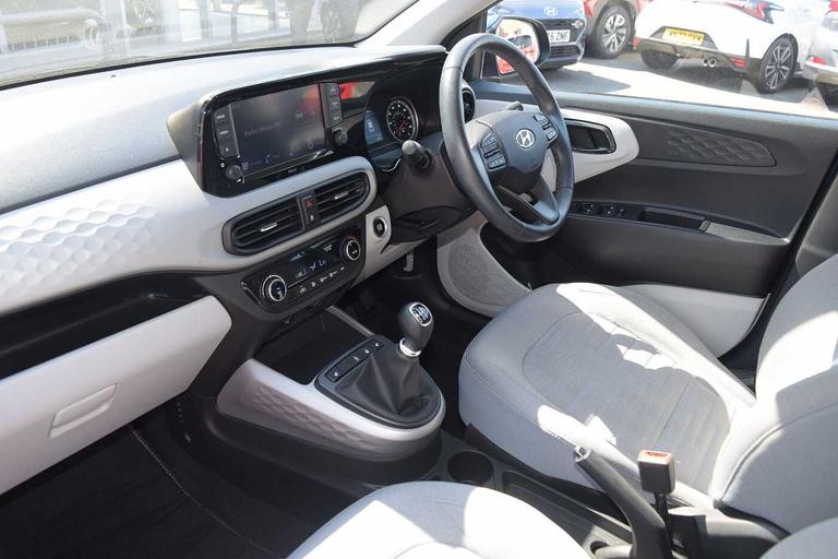 Used Hyundai i10 HN72ENH 14