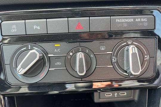 Volkswagen T-cross Photo modix-329ba05eec3d39bd6745696b7c6baf3448b64203.jpg