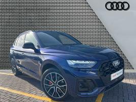 Used 2022 Audi Q5 Edition 1 40 TDI quattro 204 PS S tronic Navarra blue, metallic