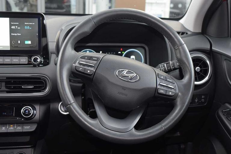 Used Hyundai KONA LT72UCX 17