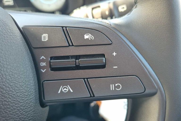 Used Hyundai i20 WR25DUU 12