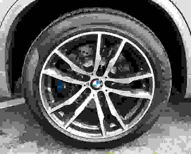 BMW X5 M Auto Photo modix-37e944eb93b6cd2f3f34746243efd3e39721d81d.jpg