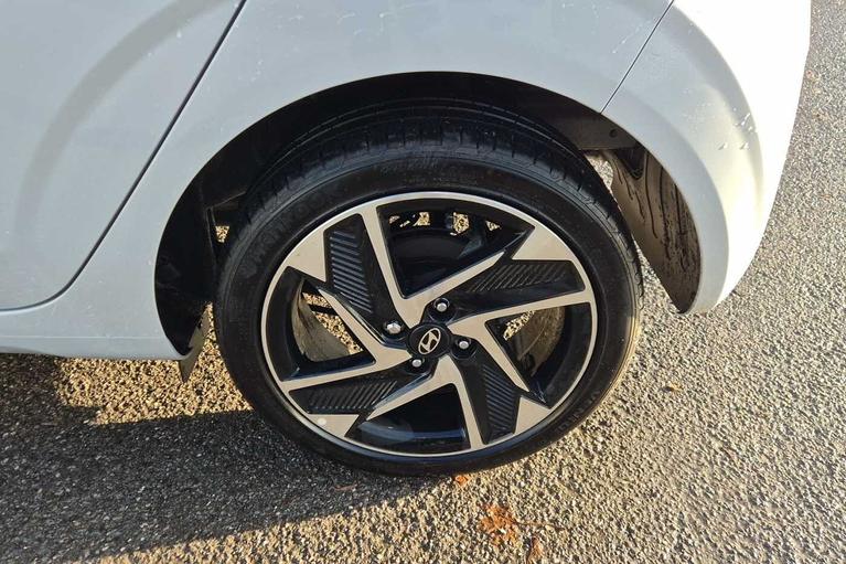 Used Hyundai i10 DN73BYC 9