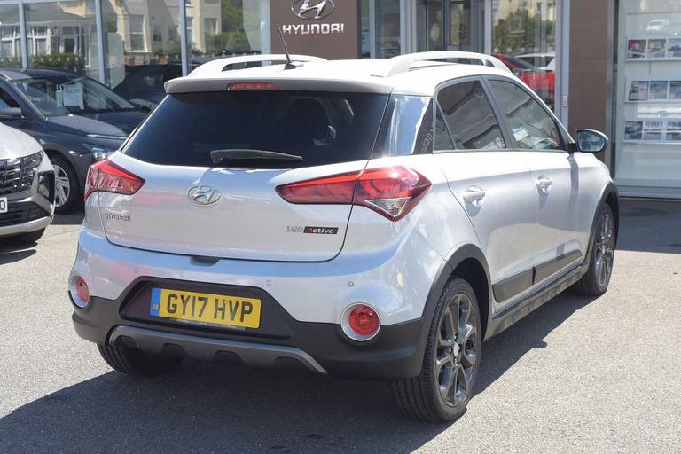 Used Hyundai i20 GY17HVP 8