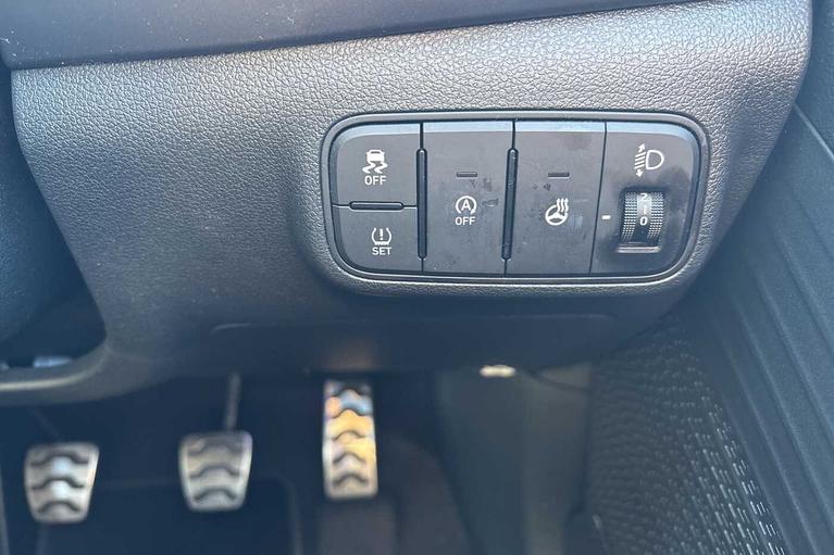Used Hyundai BAYON WU75KBZ 17