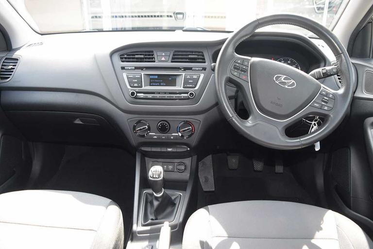 Used Hyundai i20 GX18OPC 17