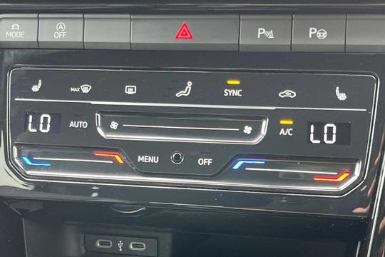 Volkswagen T-roc Photo modix-3a4c45976acc4ae7da7e2dab35a0256d12370d4c.jpg