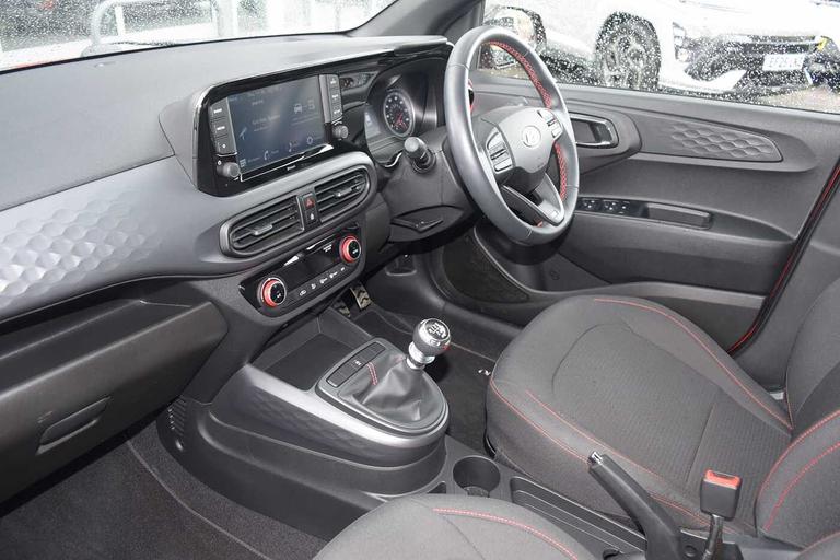 Used Hyundai i10 WR23XXA 13