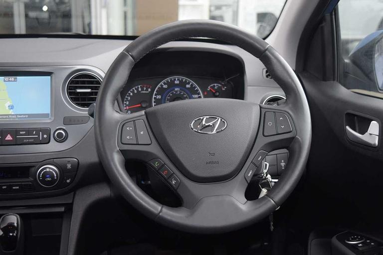 Used Hyundai i10 GU67UVH 18