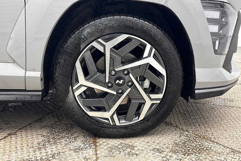 Used Hyundai KONA EF25LNZ 9