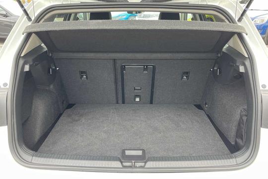 Volkswagen Golf Photo modix-3d2ff141bd3f0f58b6dba98fa0a351427de869c8.jpg