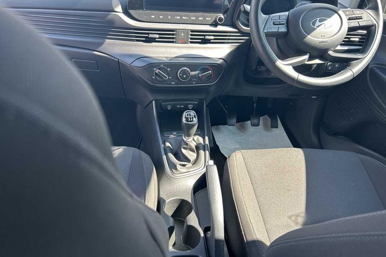 Used Hyundai i20 WU74PPV 8